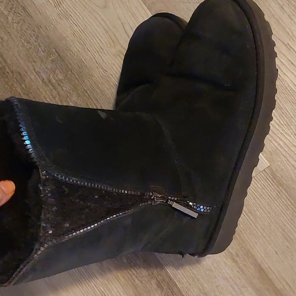Ugg classic sequin zip sheepskin boots booties size 7 - Picture 3 of 9